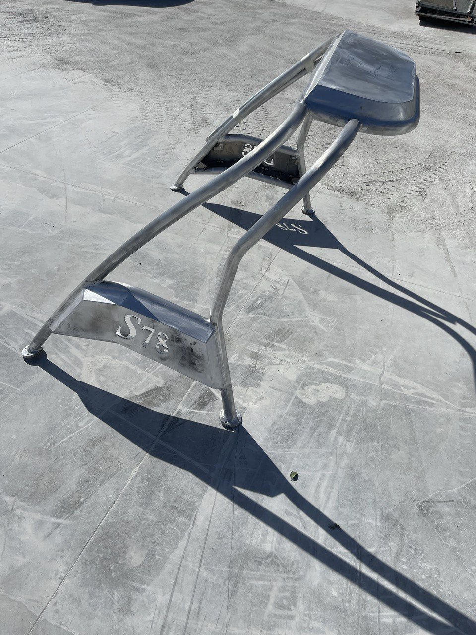 Rollbar in ferro e acciaio prima della sabbiatura, restauro Metal Paint Castel Volturno.